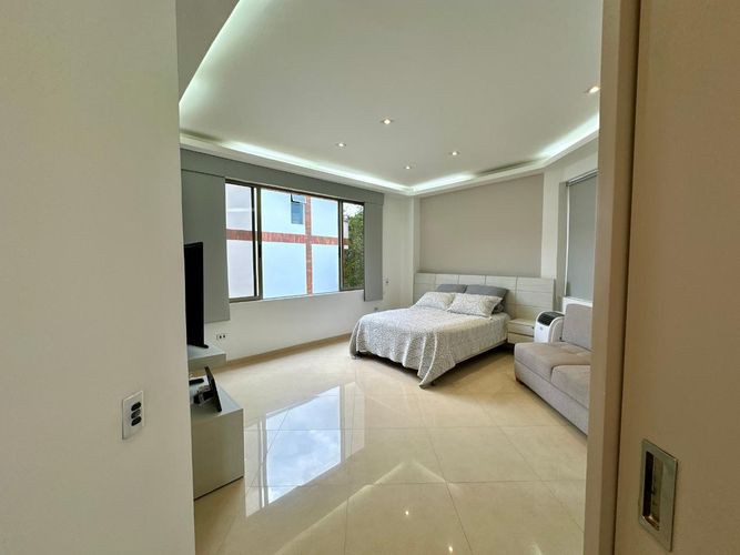 Casa de 6 alcobas en venta en Cn. Menzuly Campestre, Piedecuesta, 578 m² · foto 16 de 20