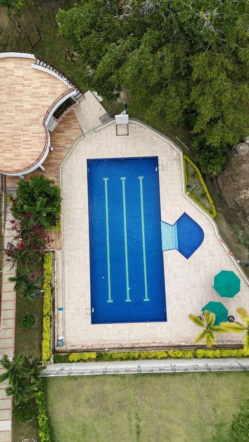 Casa de 6 alcobas en venta en Cn. Menzuly Campestre, Piedecuesta, 578 m² · foto 2 de 20