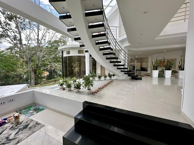 Casa de 6 alcobas en venta en Cn. Menzuly Campestre, Piedecuesta, 578 m² · foto 8 de 20