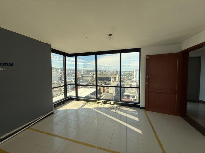 Oficina en arriendo en Sector Plaza De Bolivar, Pereira, 44 m² · foto 2 de 6
