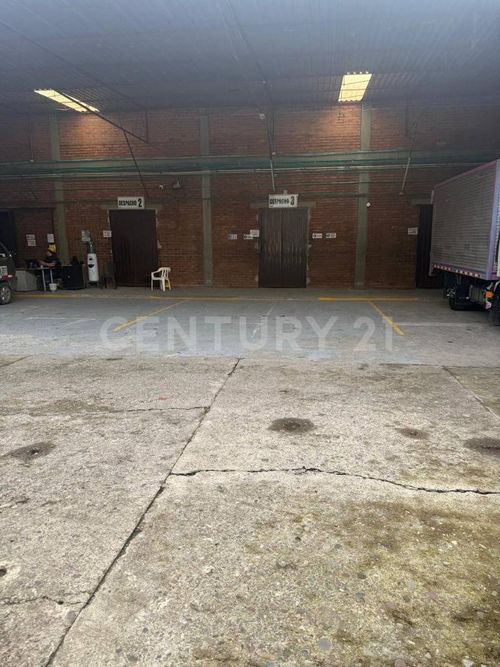 Bodega en venta en Camino Del Puerto, Villavicencio, 2304 m² · foto 15 de 24