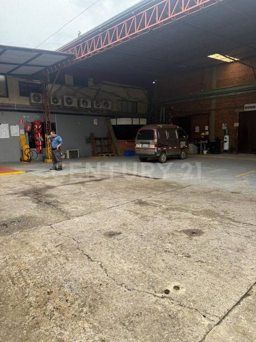 Bodega en venta en Camino Del Puerto, Villavicencio, 2304 m² · foto 16 de 24