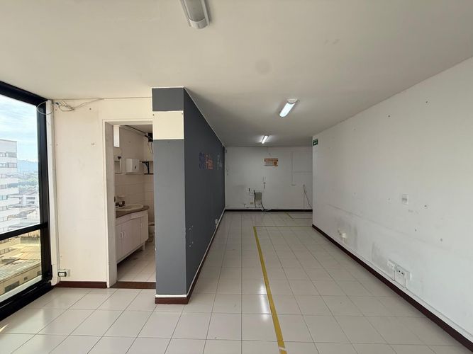 Oficina en arriendo en Sector Plaza De Bolivar, Pereira, 42 m² · foto 2 de 9