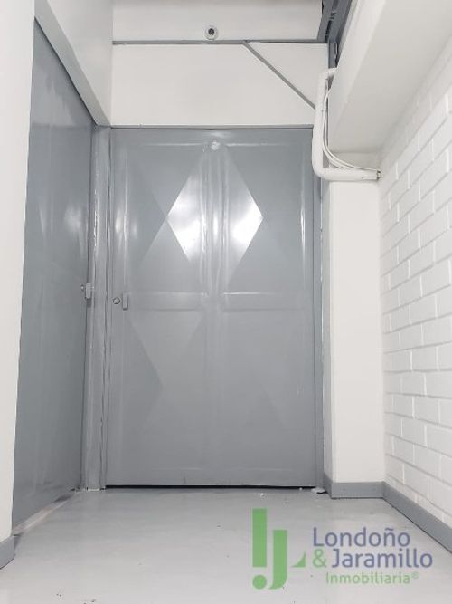 Bodega en arriendo en Villa Del Parque, Itagüí, 180 m² · foto 3 de 10