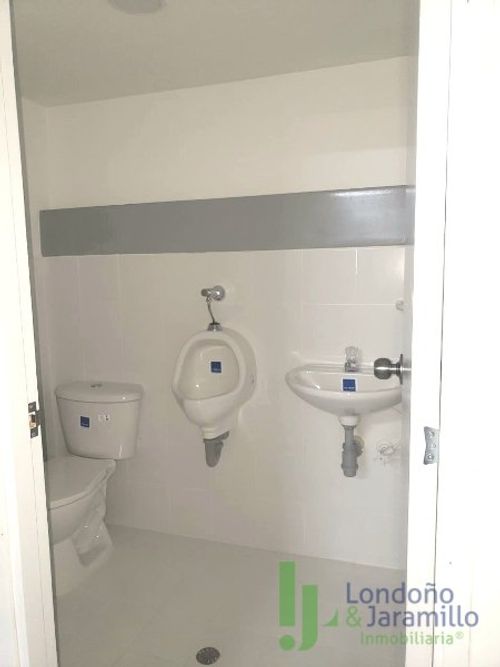 Bodega en arriendo en Villa Del Parque, Itagüí, 180 m² · foto 6 de 10