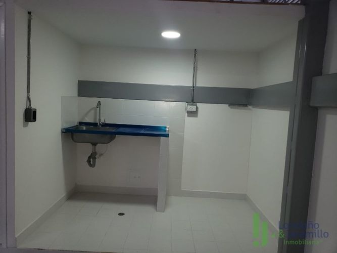 Bodega en arriendo en Villa Del Parque, Itagüí, 180 m² · foto 9 de 10
