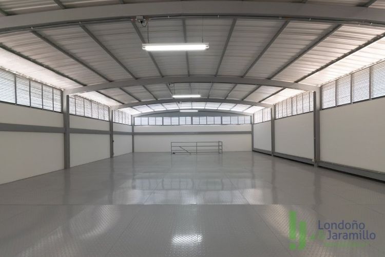 Bodega en arriendo en Villa Del Parque, Itagüí, 180 m² · foto 10 de 10