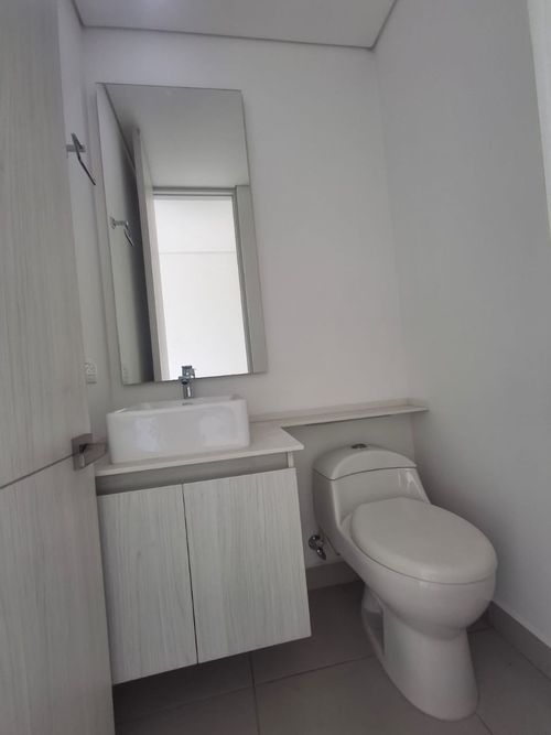 Apartamento de 2 alcobas en arriendo en Loma Del Esmeraldal, Envigado, 85 m² · foto 6 de 14
