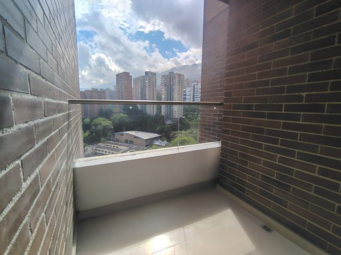 Apartamento de 2 alcobas en arriendo en El Poblado, Medellín, 87 m² · foto 18 de 18