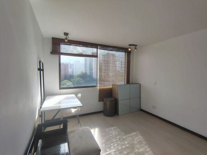 Apartamento de 2 alcobas en arriendo en El Poblado, Medellín, 87 m² · foto 10 de 18