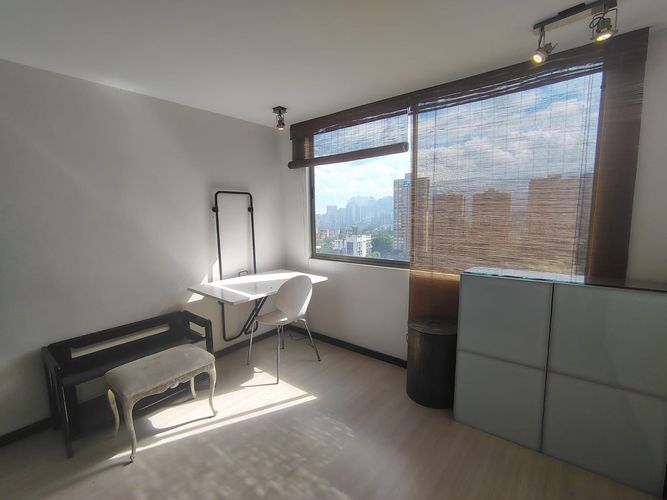 Apartamento de 2 alcobas en arriendo en El Poblado, Medellín, 87 m² · foto 13 de 18