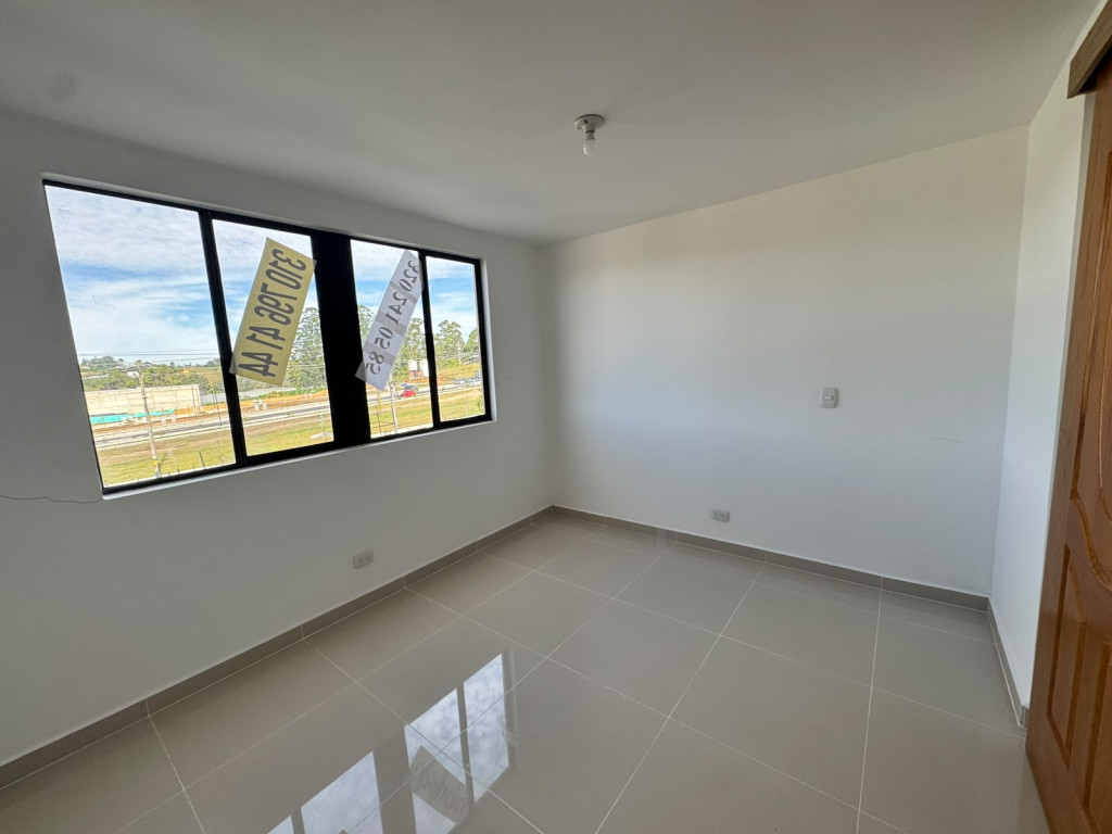 Apartamento en arriendo en Cimarronas, Rionegro · foto 7 de 12