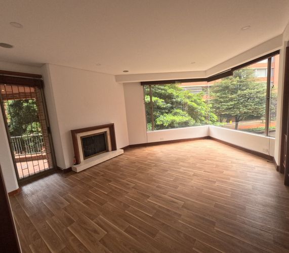 Apartamento de 4 alcobas en venta en La Cabrera, Bogotá, 276 m² · foto 6 de 24