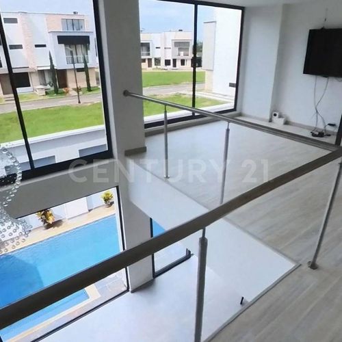 Casa de 3 alcobas en venta en Alfaguara, Jamundí, 226 m² · foto 3 de 20