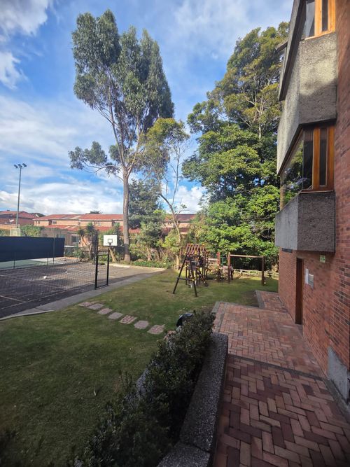 Casa de 5 alcobas en venta en Gratamira, Bogotá, 220 m² · foto 3 de 20