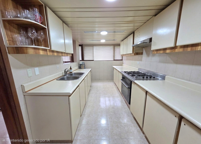 Casa de 5 alcobas en venta en Gratamira, Bogotá, 220 m² · foto 8 de 20