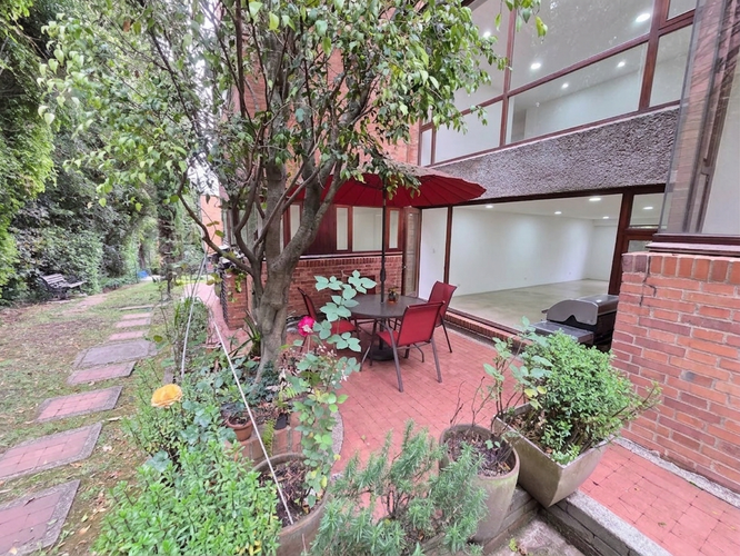 Casa de 5 alcobas en venta en Gratamira, Bogotá, 220 m² · foto 19 de 20