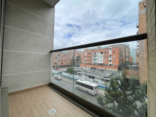 Apartaestudio en venta en Chico Norte, Bogotá, 65 m² · foto 11 de 12