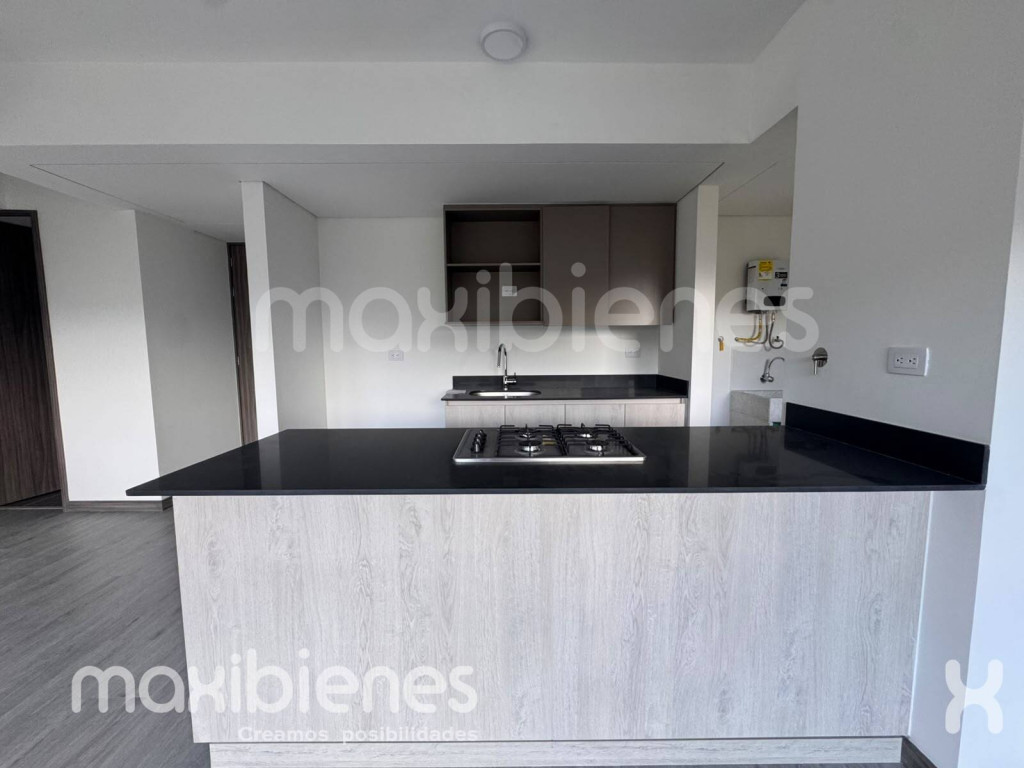 Apartamento en arriendo en Las Palmas, Medellín · foto 2 de 10