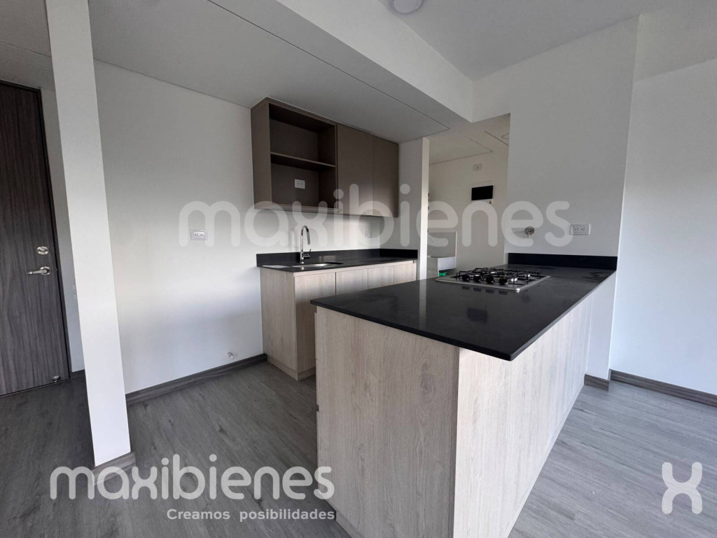 Apartamento en arriendo en Las Palmas, Medellín · foto 3 de 10