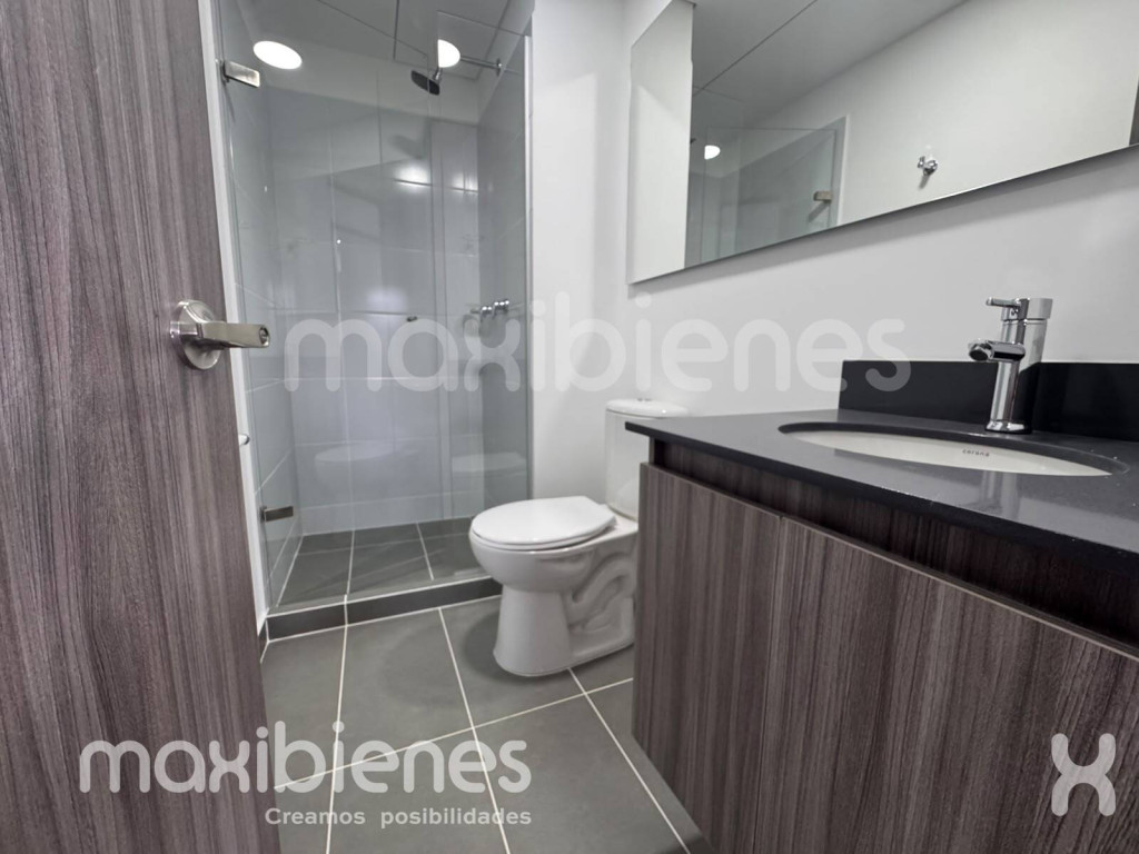 Apartamento en arriendo en Las Palmas, Medellín · foto 8 de 10