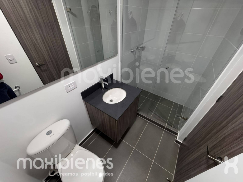 Apartamento en arriendo en Las Palmas, Medellín · foto 9 de 10
