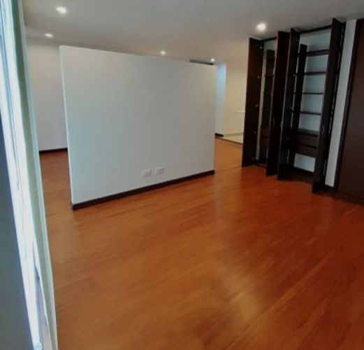 Apartaestudio en venta en Chapinero, Bogotá, 46 m² · foto 2 de 10