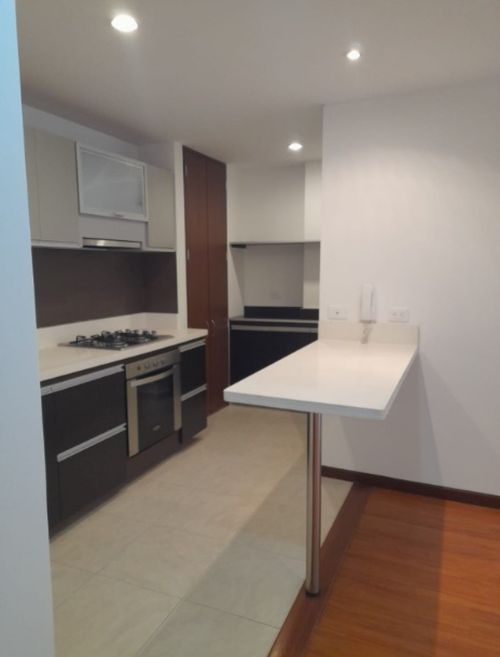 Apartaestudio en venta en Chapinero, Bogotá, 46 m² · foto 3 de 10