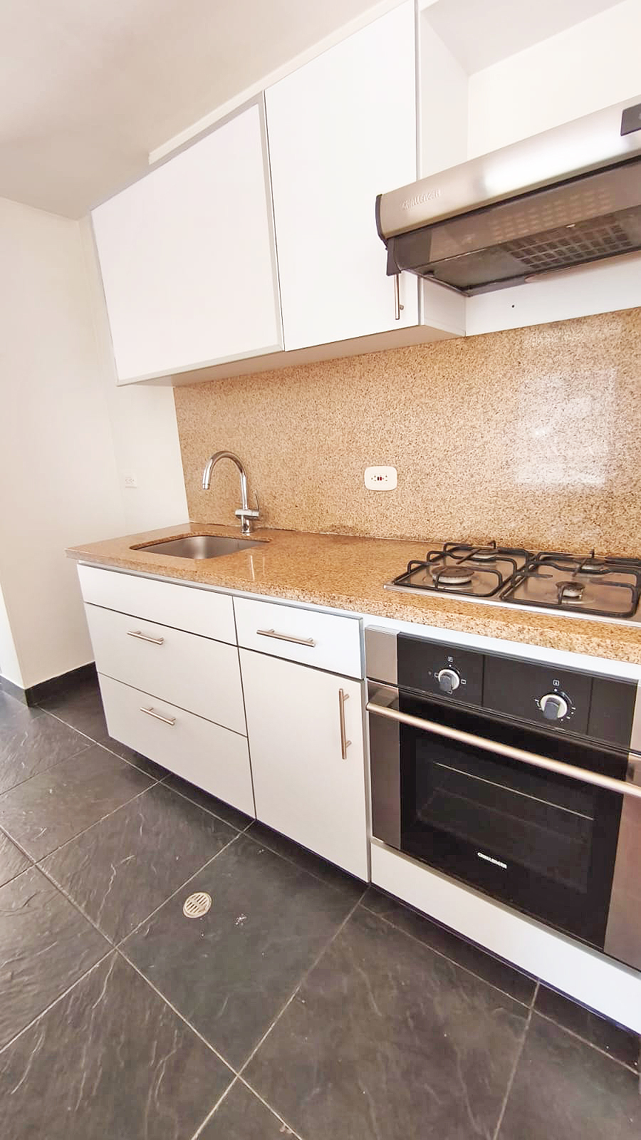 Apartamento en venta en El Contador, Bogotá · foto 8 de 19