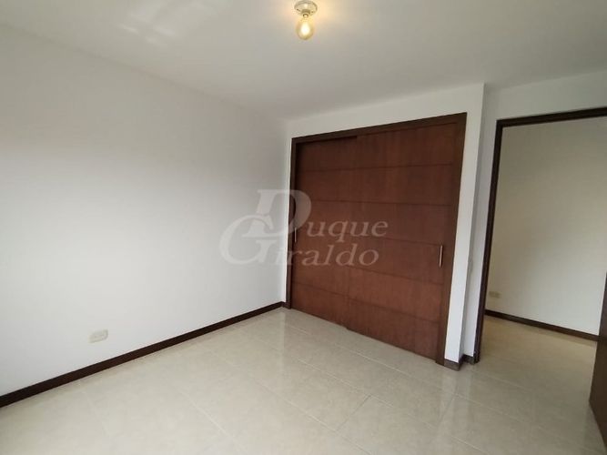Apartamento de 3 alcobas en arriendo en El Diamante No. 2, Medellín, 135 m² · foto 6 de 23