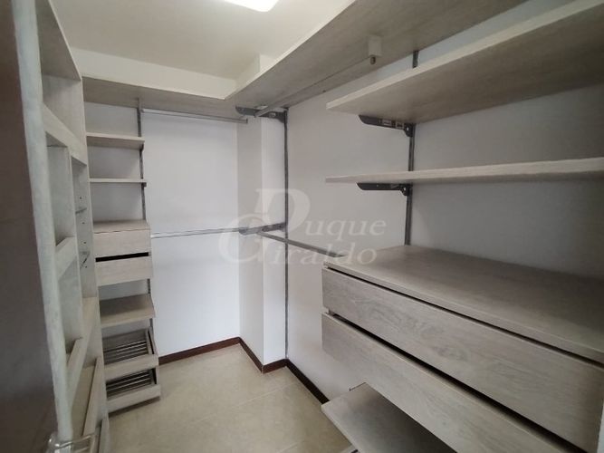 Apartamento de 3 alcobas en arriendo en El Diamante No. 2, Medellín, 135 m² · foto 13 de 23