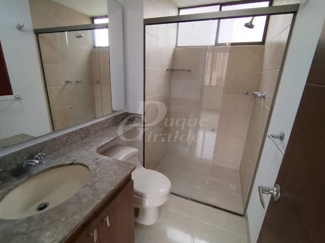 Apartamento de 3 alcobas en arriendo en El Diamante No. 2, Medellín, 135 m² · foto 16 de 23