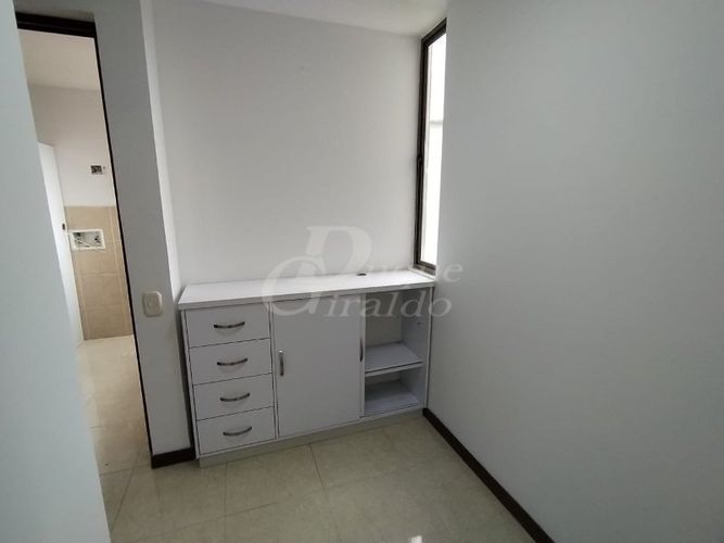 Apartamento de 3 alcobas en arriendo en El Diamante No. 2, Medellín, 135 m² · foto 21 de 23