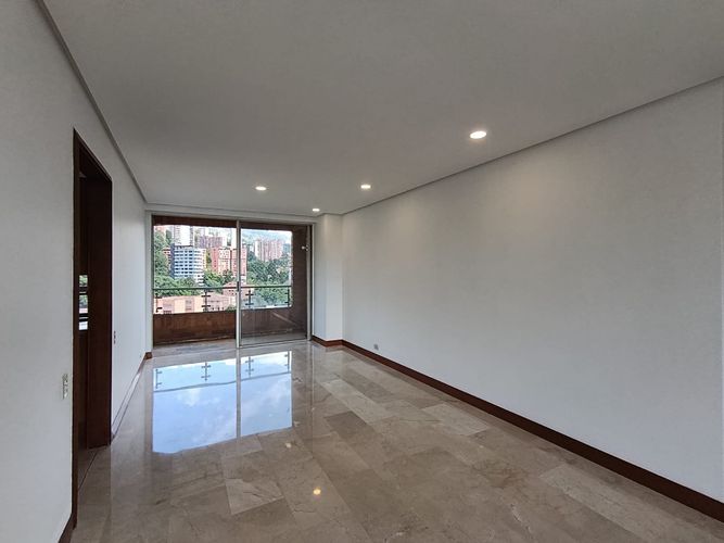 Apartamento de 3 alcobas en arriendo en El Poblado, Medellín, 220 m² · foto 8 de 20