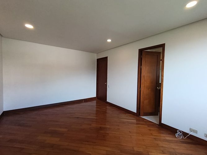 Apartamento de 3 alcobas en arriendo en El Poblado, Medellín, 220 m² · foto 16 de 20