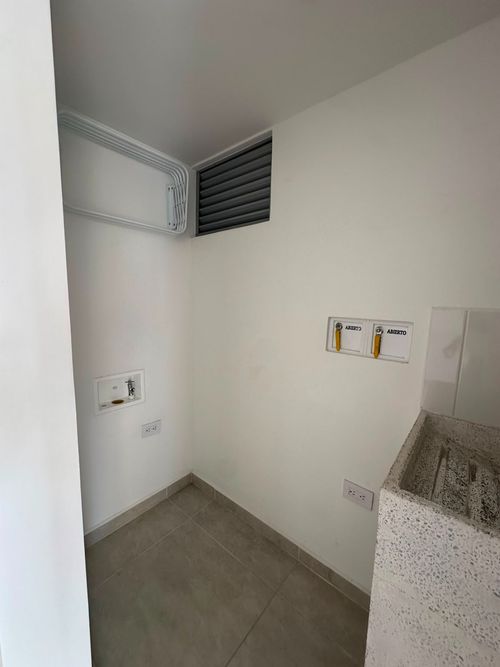 Apartamento de 3 alcobas en venta en Amazonia, Bello, 65 m² · foto 15 de 17