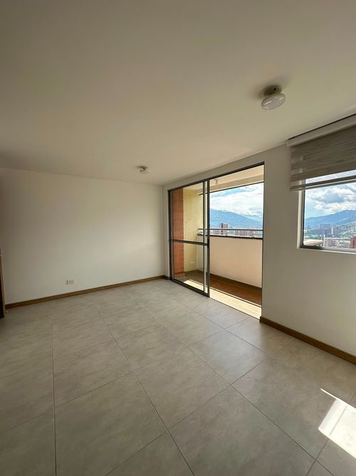 Apartamento de 3 alcobas en venta en Amazonia, Bello, 65 m² · foto 5 de 17