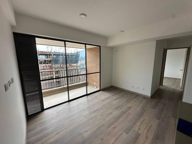 Apartamento de 2 alcobas en arriendo en Colombia, Medellín, 55 m² · foto 3 de 14
