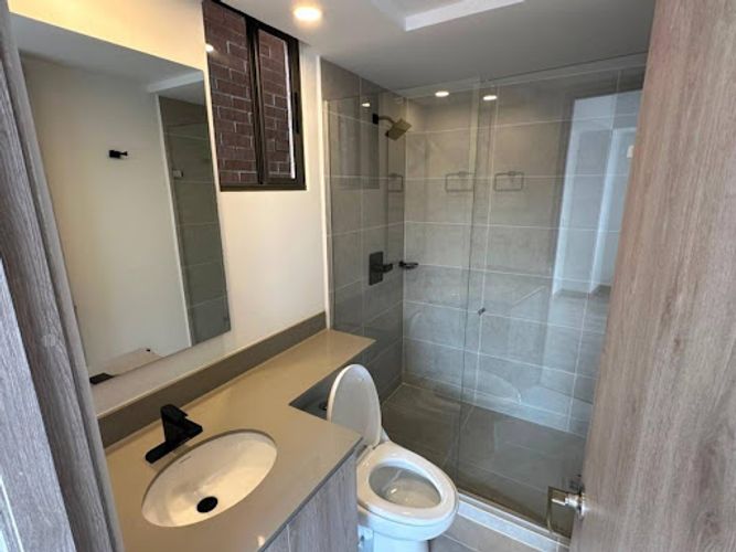 Apartamento de 2 alcobas en arriendo en Colombia, Medellín, 55 m² · foto 9 de 14