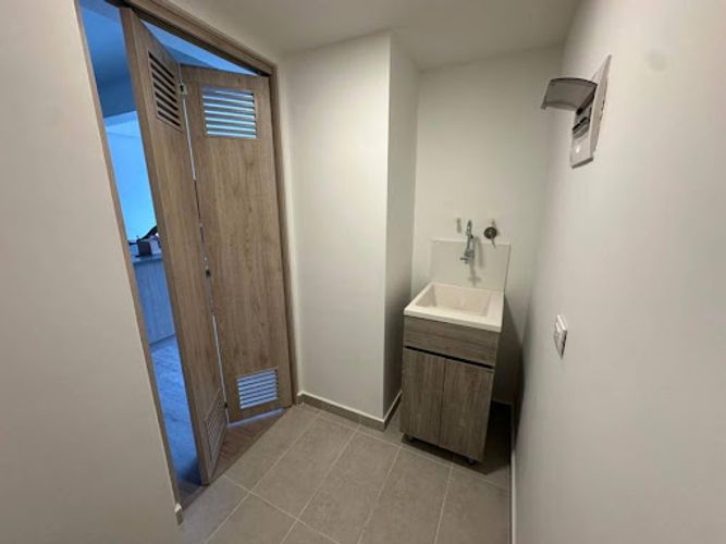 Apartamento de 2 alcobas en arriendo en Colombia, Medellín, 55 m² · foto 13 de 14