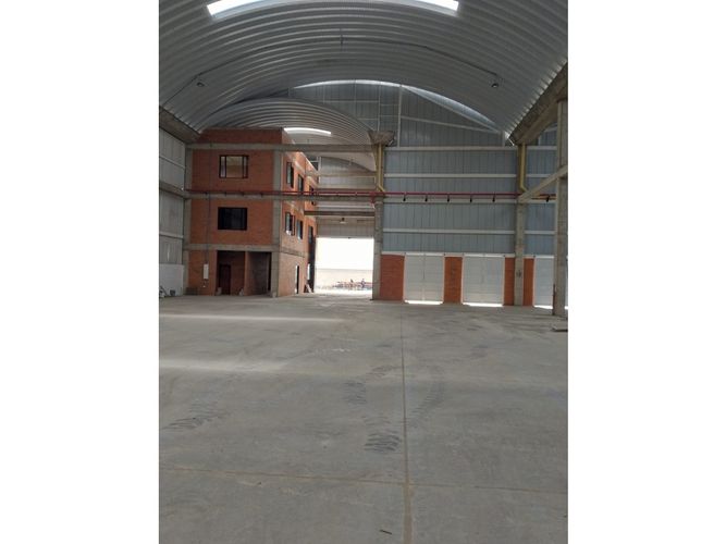 Bodega en arriendo en Tibito, Tocancipá, 1921 m² · foto 8 de 24