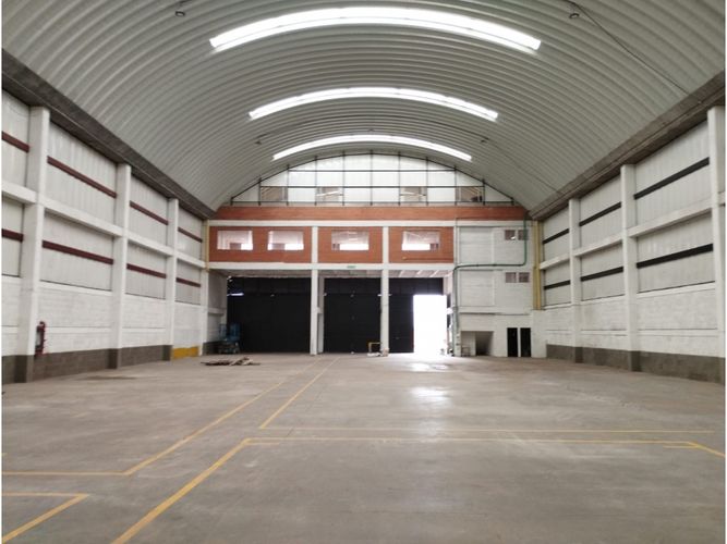 Bodega en arriendo en Canavita, Tocancipá, 1632 m² · foto 3 de 17