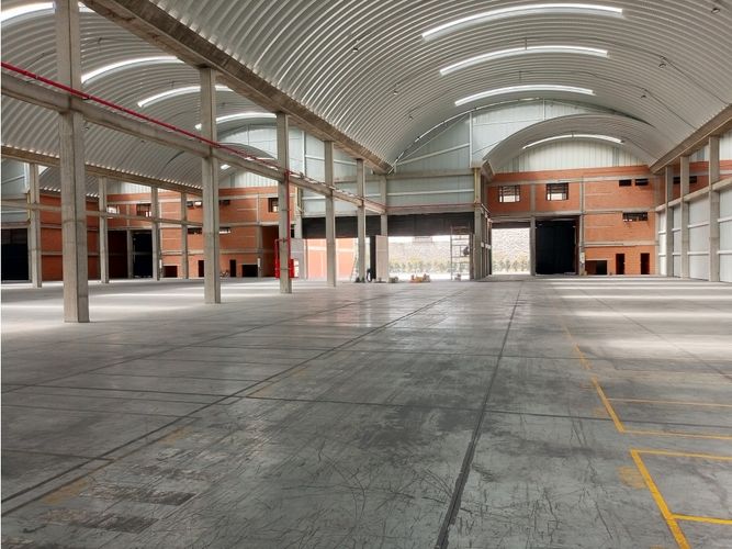 Bodega en arriendo en Chapinero, Tocancipá, 1927 m² · foto 4 de 23