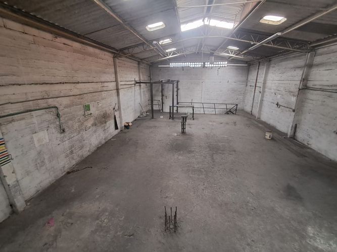 Bodega en arriendo en El Chagualo, Medellín, 500 m² · foto 3 de 16