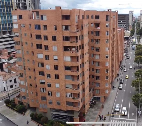 Apartamento en venta en San Martin, Bogotá · foto 2 de 18