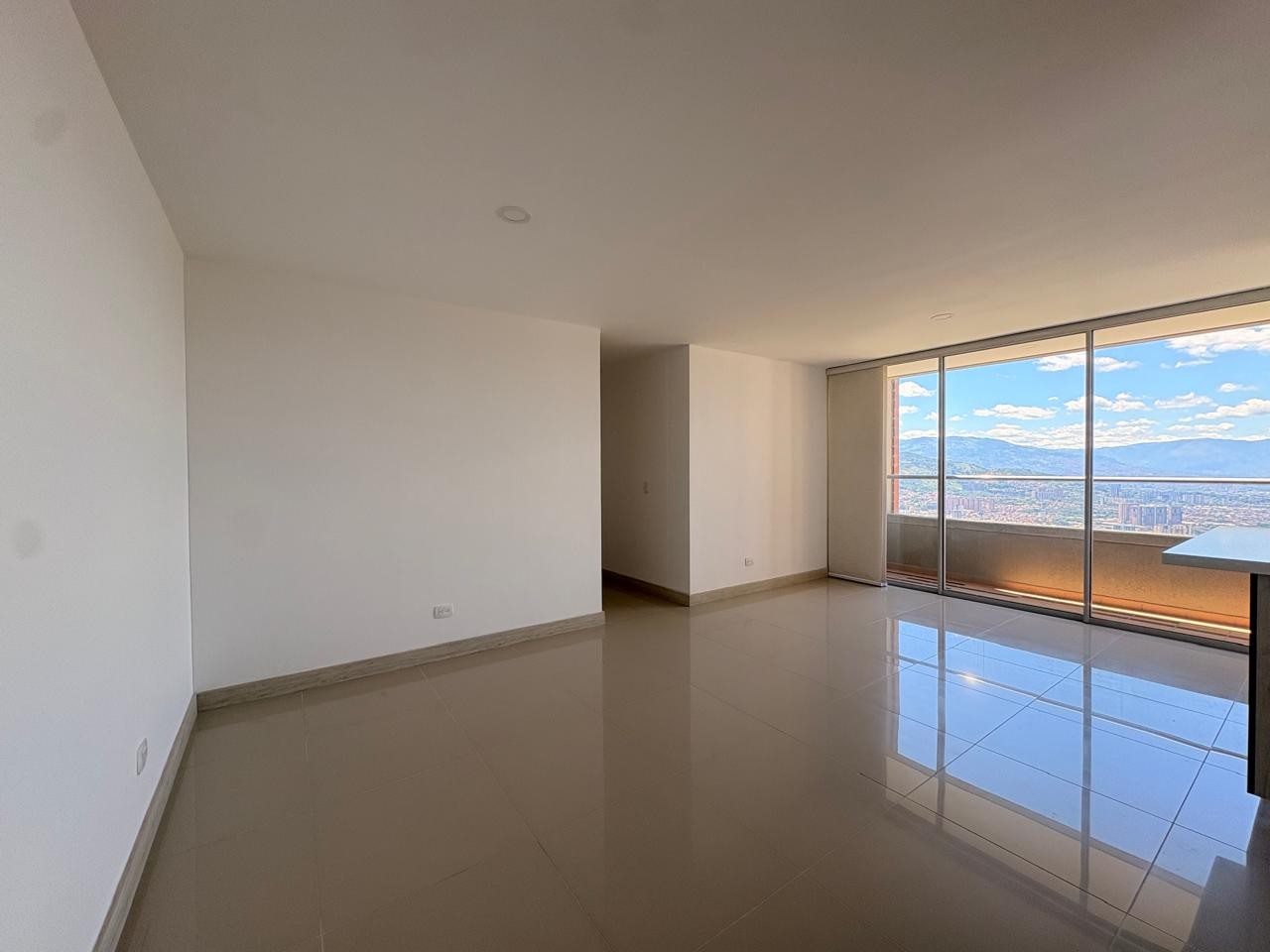 Apartamento en arriendo en Vereda La Doctora, Sabaneta · foto 2 de 17