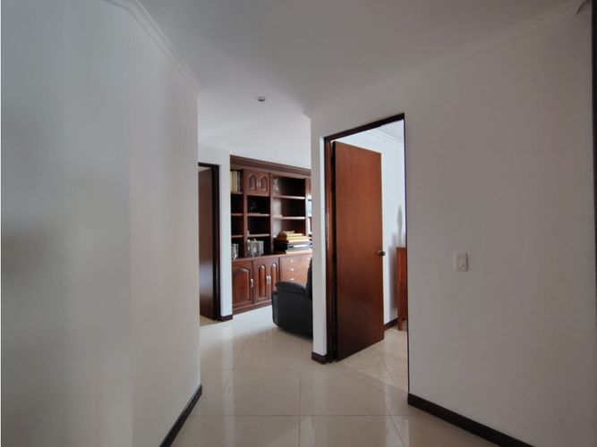 Apartamento de 3 alcobas en venta en La Magnolia, Envigado, 112 m² · foto 5 de 13