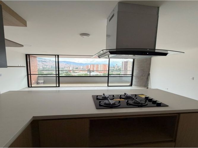 Apartamento de 3 alcobas en venta en Manchester, Bello, 68 m² · foto 2 de 21