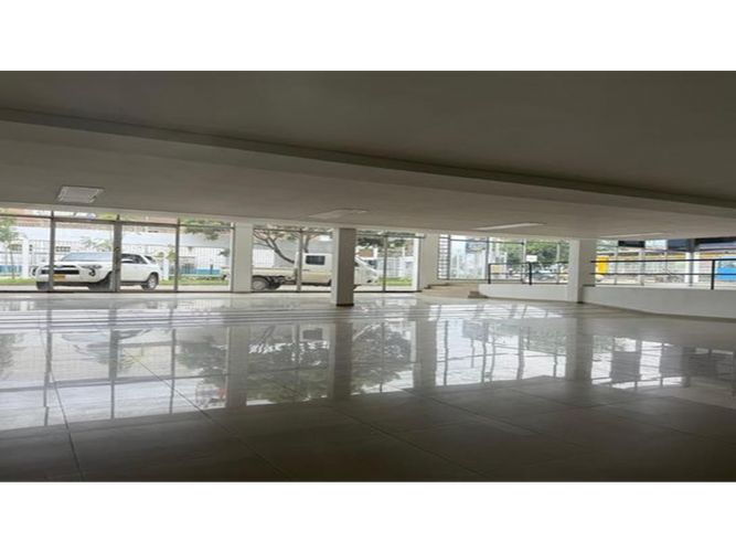 Bodega en arriendo en Las Delicias, Cali, 4692 m² · foto 5 de 14