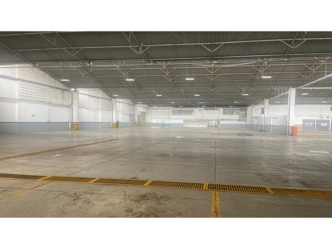 Bodega en arriendo en Las Delicias, Cali, 4692 m² · foto 10 de 14